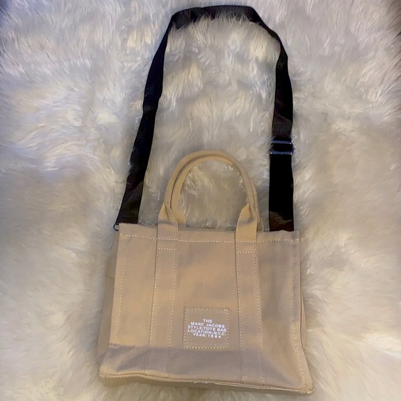 🆕Handbag👜 - Picture 2 of 6